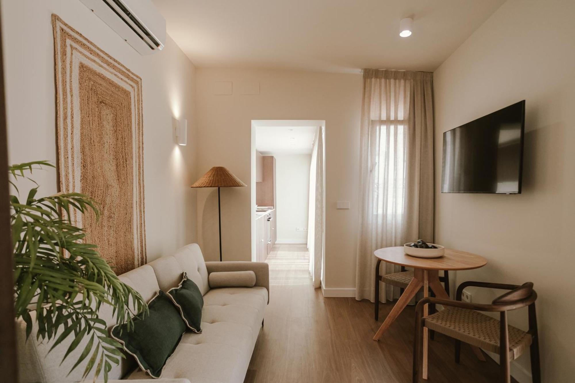 Brand New Penthouse -private Roof Terrace- Alameda Apartment